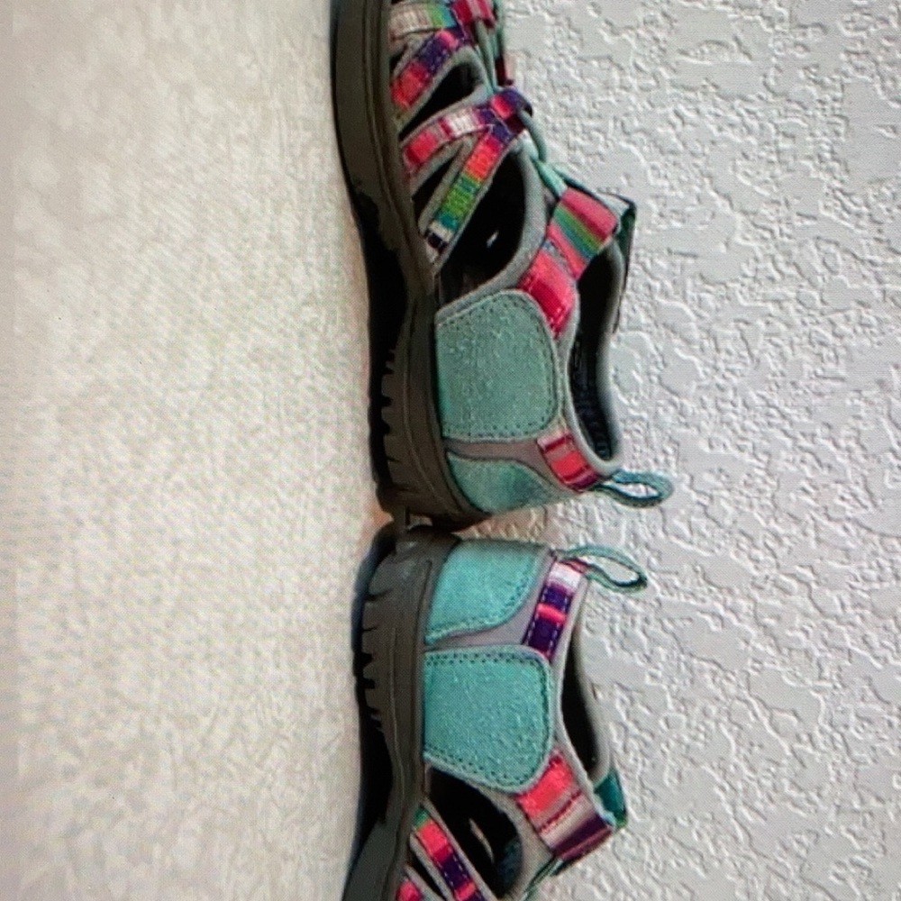 Super cute girls toddler shoes
